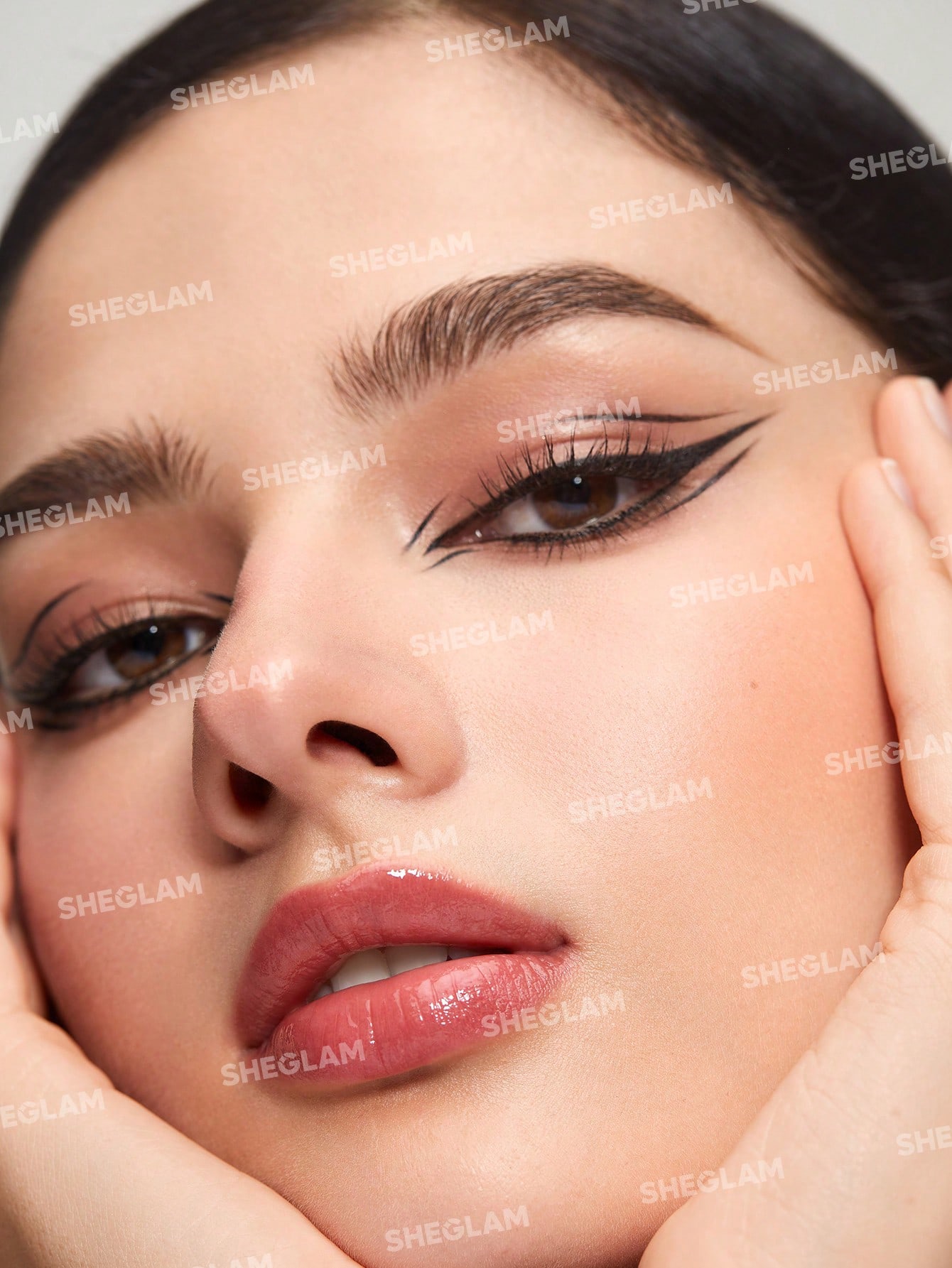 SHarp Eyeliner 4