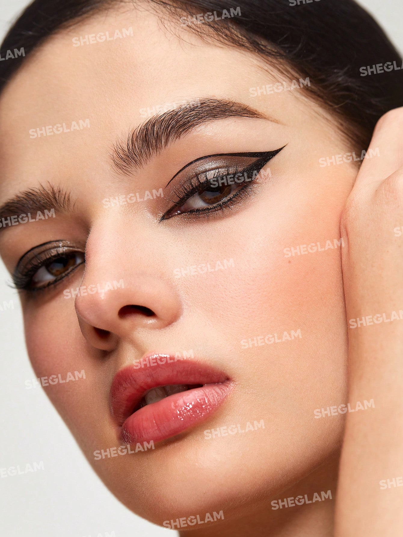SHarp Eyeliner 5